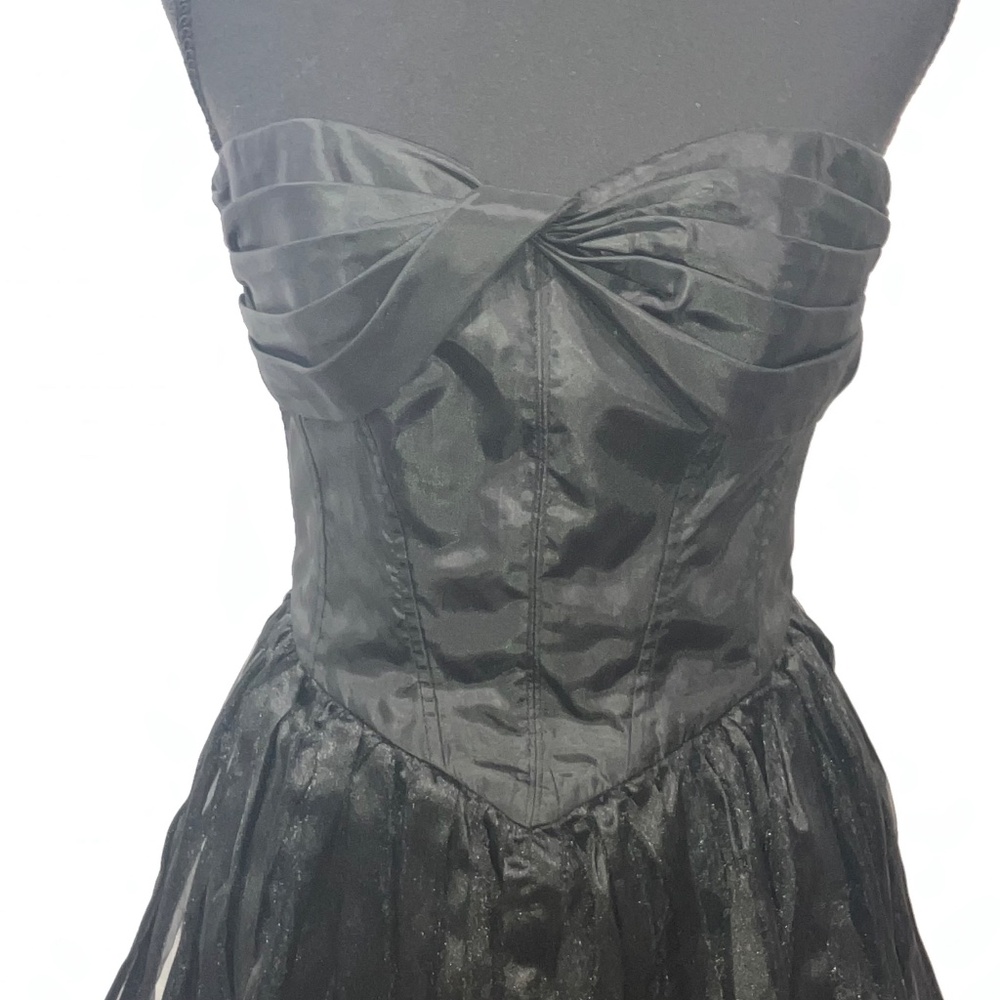 Betsy Johnson sleeveless dress - Picture 7 of 10